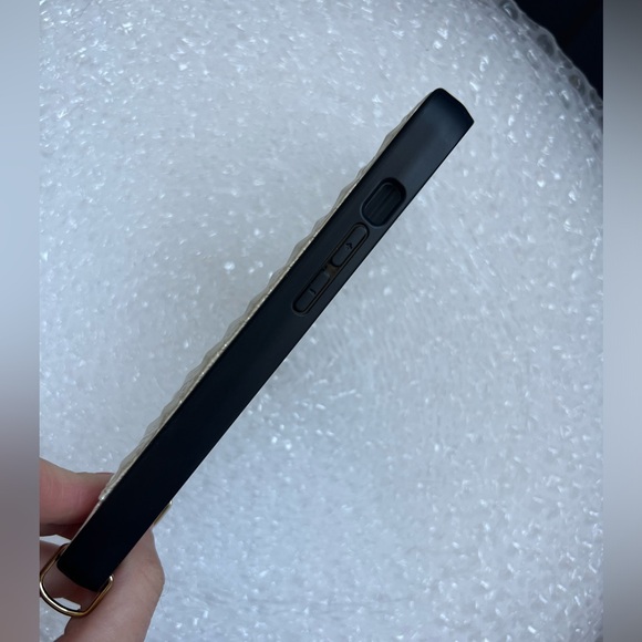 NWT iPhone 13 Pro Bandolier Crossbody Case - Picture 13 of 13